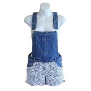 New Delia*s Distressed Bib Overall Shorts Crochet Front Size Small
